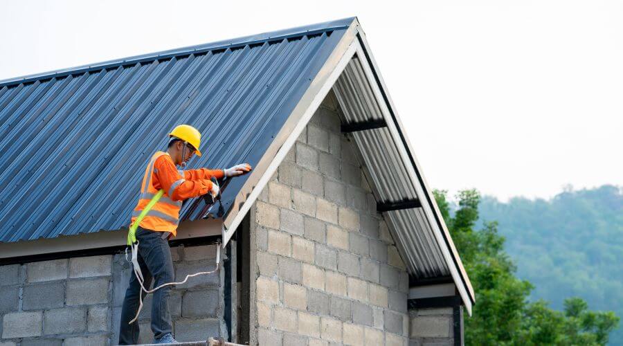 Expert new roof installation services in Sneads, FL